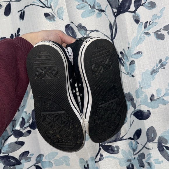 Converse - Picture 5 of 7